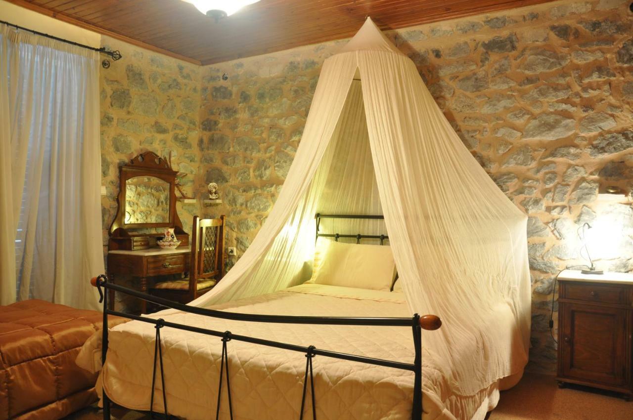 Villa Beautiful stone house à Dimitsana Extérieur photo