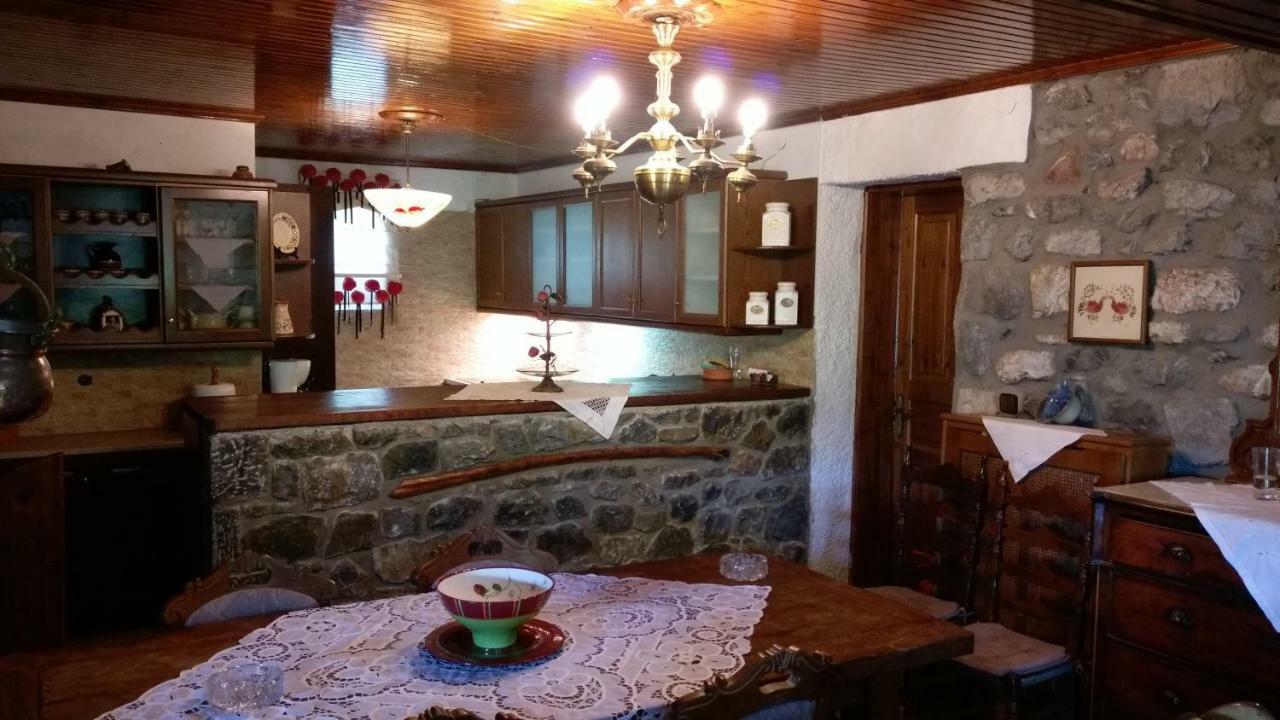 Villa Beautiful stone house à Dimitsana Extérieur photo